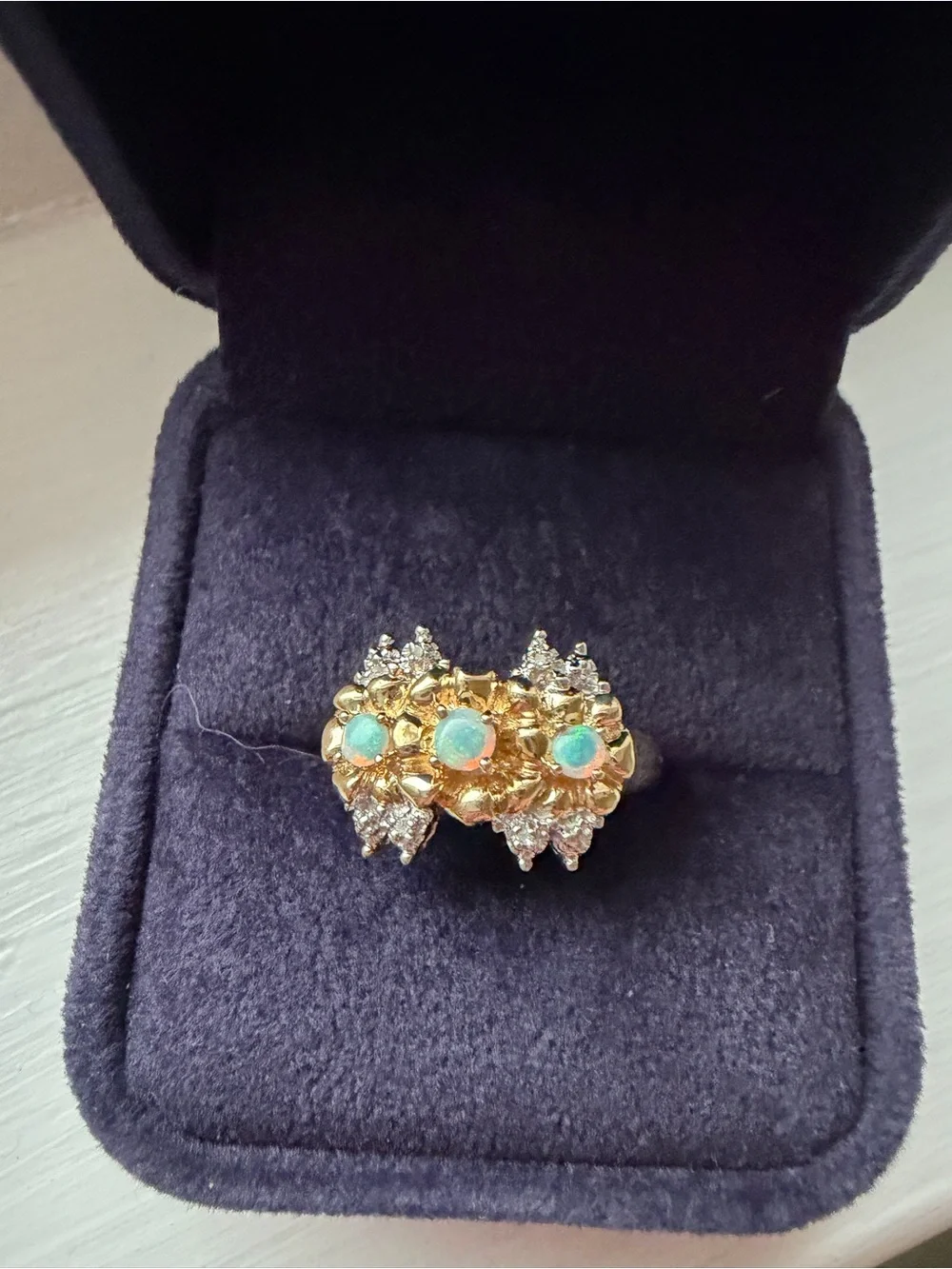 N/A elegant gold